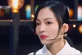 张韶涵再谈妈妈，几度哽咽，这4位明星的亲人，也是“吸血鬼”图片