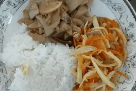 米饭二次“加热”会怎样？医生忠告：这6种食物，最好别二次加热图片