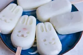 传统雪糕老冰棍，5分钟速成，酥酥的冰沙入口即化，吃上1块真解馋图片