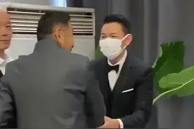 他的一席话，让港台娱乐圈尴尬不已，内地演员笑而不语图片