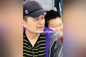 毕福剑女儿太有个性了，风格百变穿衣大胆，长相神似小岳岳图片