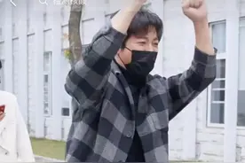 胡海泉验核酸转呼啦圈惹争议，万梓良被辱骂，陈龙、袁咏仪被夸赞图片