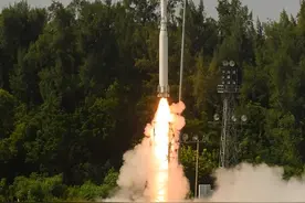 印度新型反导导弹首飞，控制中心一片欢腾，在东风17前找不到面子图片