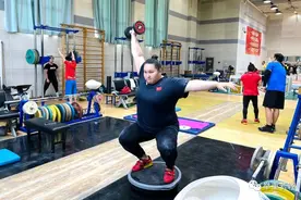 强体能 精专项——国家举重队创新训练 提升“赢”的能力图片