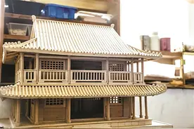 用3厘米火柴棍展现中国建筑之美 杭州“宝藏爷爷”的手艺令人叫绝图片