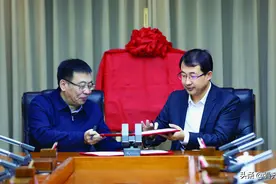 黑龙江广播电视台齐齐哈尔记者站揭牌并与我市签署战略合作协议图片