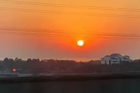 和自己释怀的文案图片