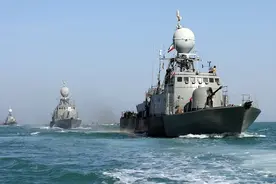 舰艇相距仅有137米！伊朗对美舰的举动：伤害性不大，侮辱性极强图片