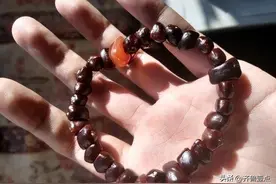 这3种手串刚到手很惊艳，却是越盘越废，沉香也在其中图片