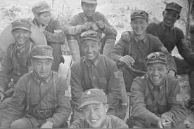 真实的八路军特战队员，没有渔网状的吉利服，也没有漂亮的小手枪图片