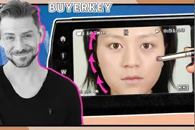 全世界女生都跟这位大叔学化妆，仅用两笔就让垂脸提起来了！图片