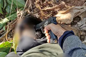 你看到了他的勋章，却没看到他的隐秘与伤痛图片