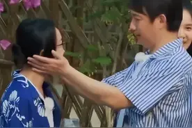 18岁时做人体模特的周迅，油画曝光被大众熟知，一幅画卖184万图片