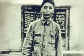 长征路上有多苦？毛主席满脸憔悴瘦得脱相，四次落泪，令人心疼图片