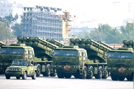 191型火箭炮到底有多强悍？位列世界第一，飞越台湾海峡覆盖台岛图片