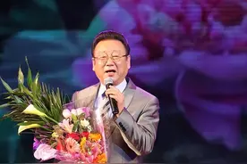 事实证明，76岁“国内赚钱国外花”的蒋大为，这一次已无路可退图片