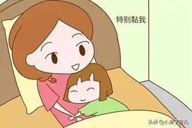 为什么宝宝一到晚上就特别黏妈妈？看完心里很感动，再辛苦也值了图片