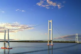 江苏这座长江大桥塔高相当于120层楼高，2300米跨度破世界纪录图片