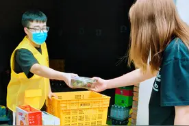 小镇告别“高考专列”轰鸣向前：00后鄂温克族小伙见证大杨树镇迎来新业态图片