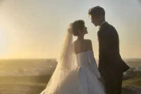 图辑／Sandy吴姗儒11张高清婚纱曝光！3套造型放送老公帅脸图片