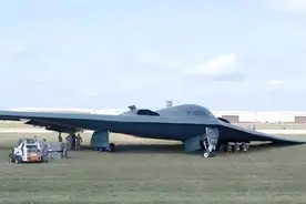 美国损失一架B-2轰炸机？60吨黄金要打水漂了吗？图片