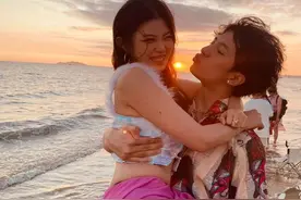 绝了！天意cp官宣和好，陈奕辰度过张天考核期，合影性张力爆表图片