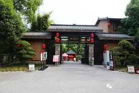 十堰市餐饮行业大咖前往知雨轩庄园等地考察交流图片