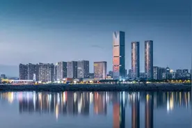 最新湖北省地级市十大高楼排名，第一名没想到这么高！图片
