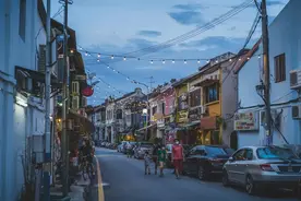 爆火的 City Walk 是什么梗？它与压马路有何不同？图片