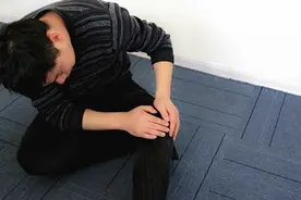 大腿外侧疼痛而且膝盖酸软？如何缓解？爱跑步的人多看看图片