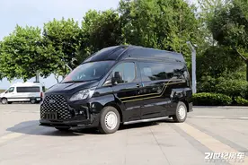 卫浴间居然可变床！商旅两用兼顾日常代步，福客特黑骑士商旅版图片