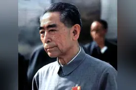 1950年周恩来接八婶娘进京，请她吃多年不吃的馄饨：让您等了40年图片