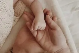 宝贝出生啦 朋友圈官宣文案这样发～图片