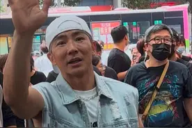 被官媒点名，挣钱挣眼红的刘畊宏，也终于露出“急功近利”的一面图片