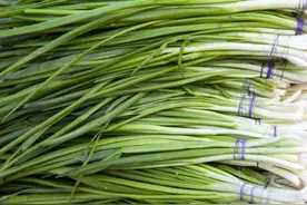 小葱贵！一次买太多又吃不完？教你4招，买一次可以吃一整年图片