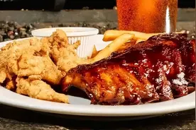 炸鸡的肉颜色发红/发绿/断骨，还能吃吗？图片