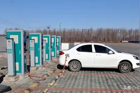 新能源汽车慢充和快充有何区别？常用快充会伤车吗？答案在这里图片