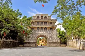 友谊关口岸、东兴口岸恢复通关！这两座宝藏小城有着独特的气质图片