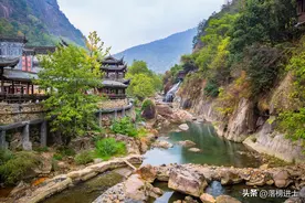 江西上饶望仙谷，建在悬崖上的世外桃源，隐藏着绝美的风景图片