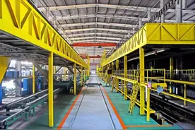 进厂打工，有哪些工资高的工厂适合大龄工人上班？图片