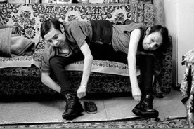 古代连体人如何结婚？假如一个先挂了，另一个是带“尸体”生活？图片