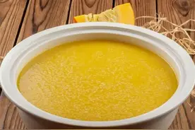 小米粥一碗米几碗水？记住这个比例，出锅金黄黏稠，米香浓郁图片