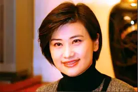 著名主持人吴小莉：36岁做妈妈，牵挂远在浙江的哥哥和妈妈图片