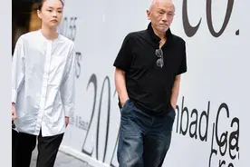 六七十岁男人：夏天尽量少穿短裤、西装裤，其实这3种裤子更气质图片