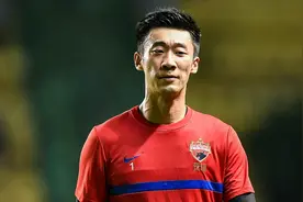 2天5个瓜：前国足张鹭被抓、女星辞演女一号、情侣分手，都是大瓜图片