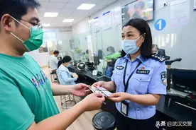 方便市民办理电动自行车登记上牌 武汉交管推出一站式“带证带牌销售”服务模式图片