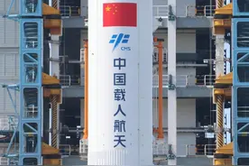 长征五号发射后，残骸被菲律宾渔民捞走：但中国的做法很负责图片