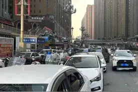 堵得遭不住！花果园公园中路违停乱象怎么治？图片