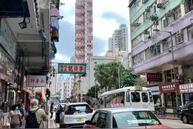 香港油麻地是繁华的“油尖旺”地区，港风浓郁，夜市有名图片