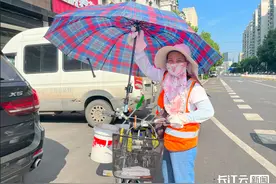 高温下每天10公里，她用汗水“擦亮”星海路图片